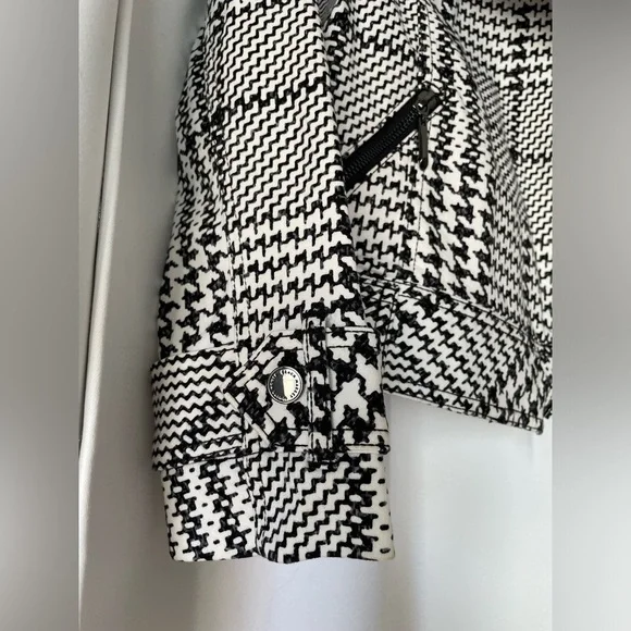 White House Black Market Houndstooth Blazer size 6P NWOT. Never worn - Picture 6 of 7